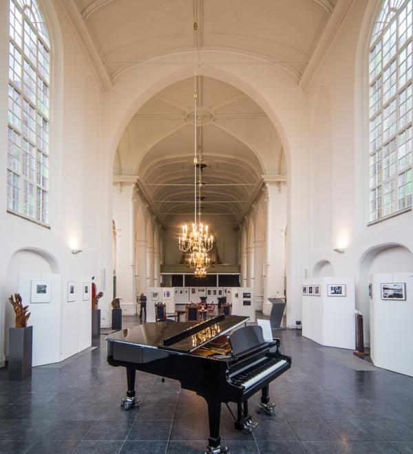 Tentoonstelling Fotoclub Raamsdonksveer met piano
