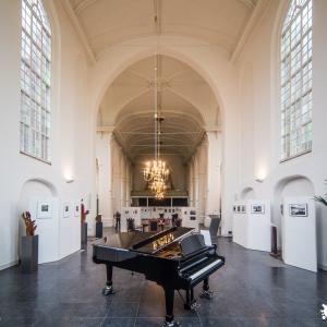 Tentoonstelling Fotoclub Raamsdonksveer met piano